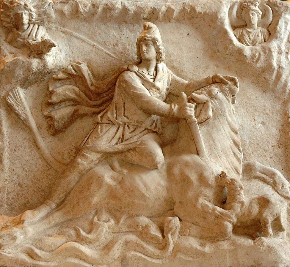 Mithra god van de zon, gerechtigheid en oorlog